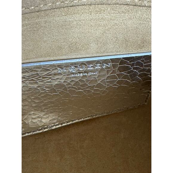 Alexander McQueen NWT T-Bar Sling Pouch in Silver - Picture 15 of 16